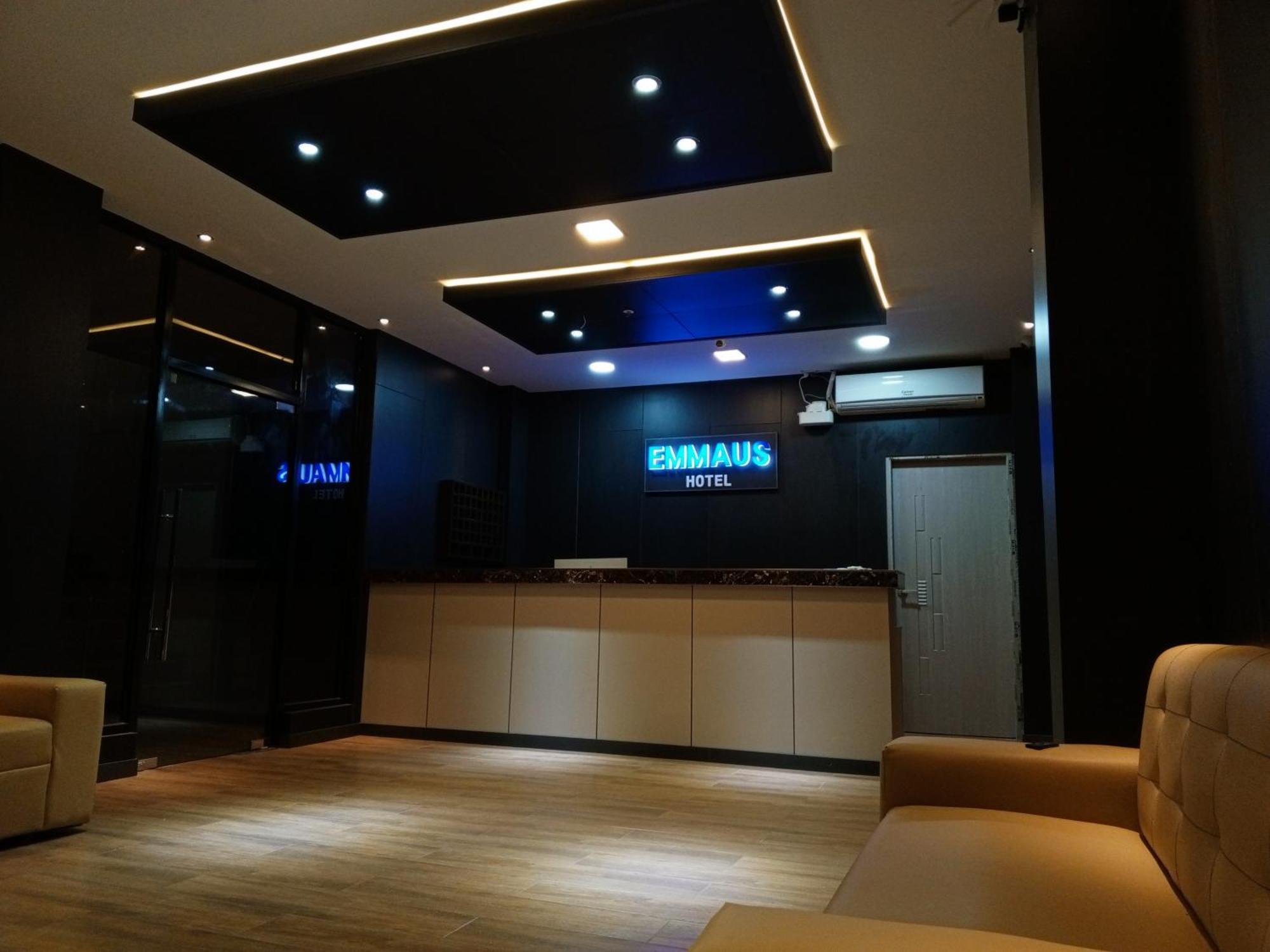 Emmaus Condotel Angeles Εξωτερικό φωτογραφία